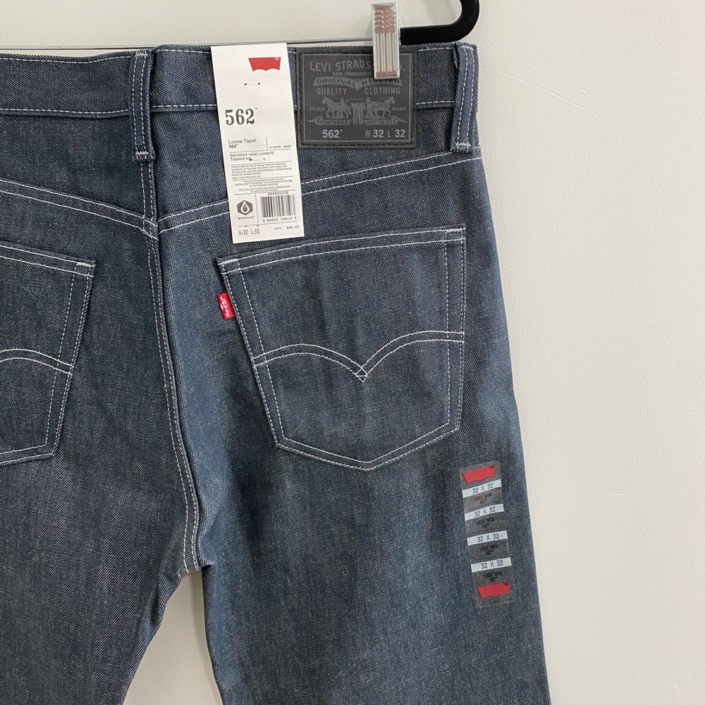 NWT Levi Strauss 562 Jeans